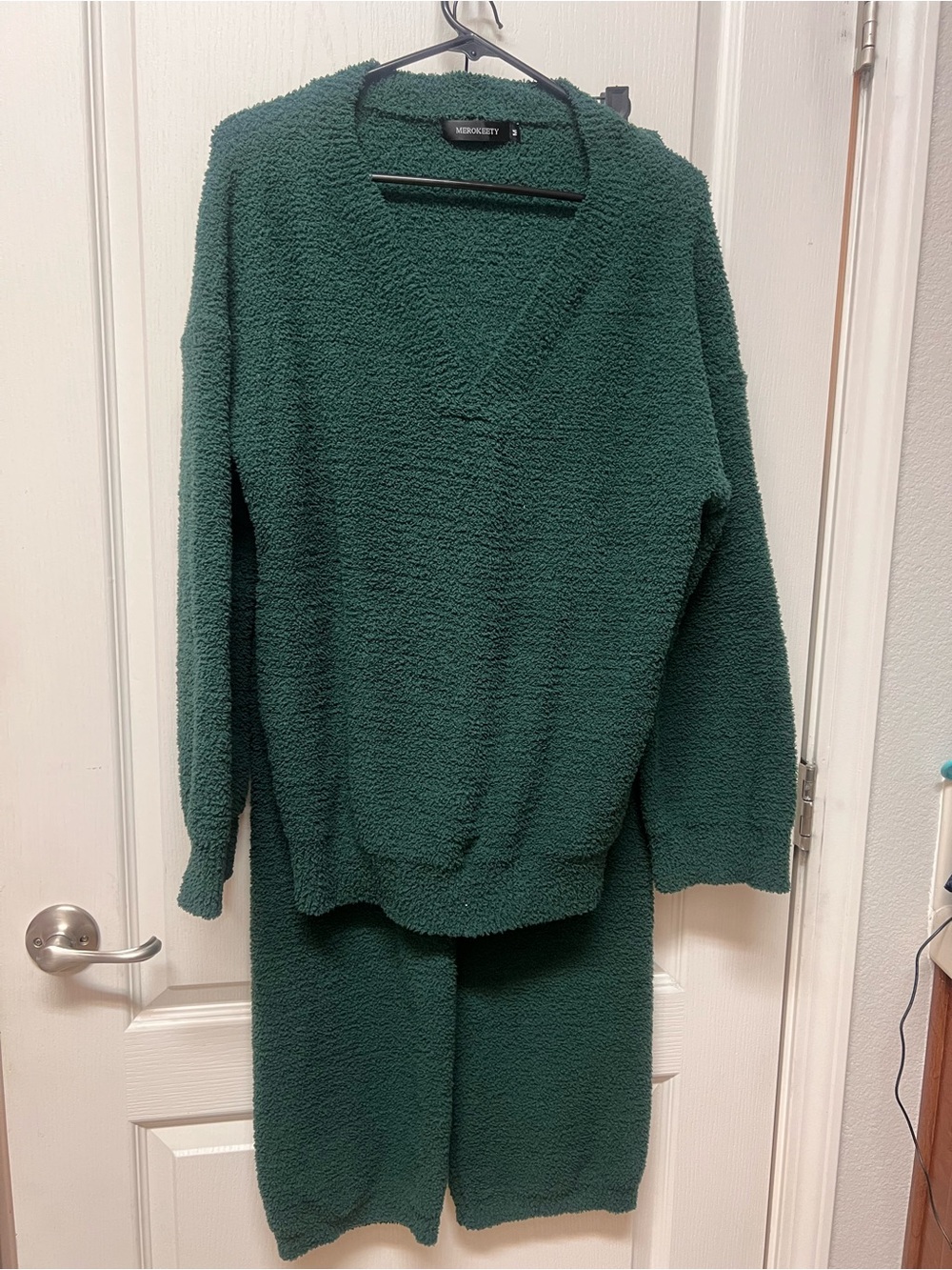 Women's Dark Green V-Neck Plush Sweater Set
